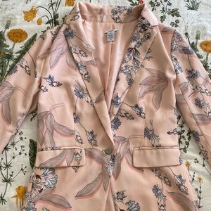 Bar III blazer. Only worn once. Size medium and in perfect condition.